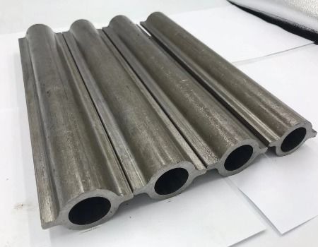 Nahtloser legierter Stahl Chinas OD57*WT5mm formte Rohr für Boiler&Heat-Austauscher von TORICH, China-Hersteller